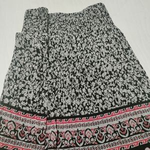 White House Black Market Skirt